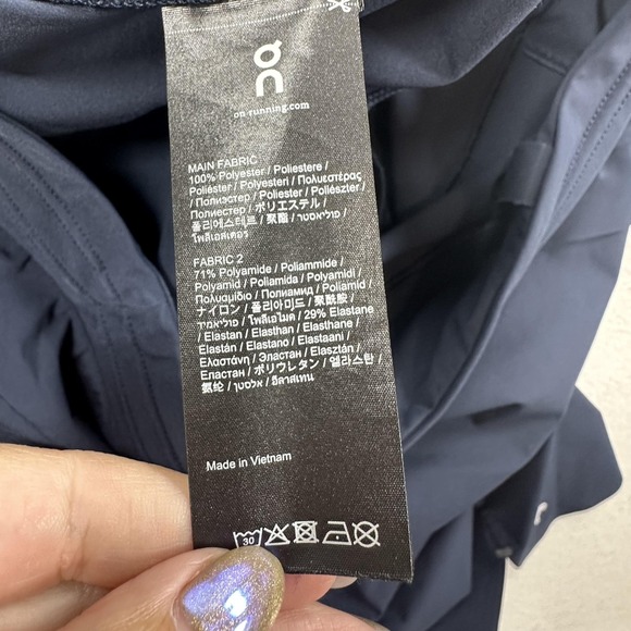 On Running Hybrid Shorts Mens XL Athletic Lightweight Performance Running Gym - Picture 6 of 11